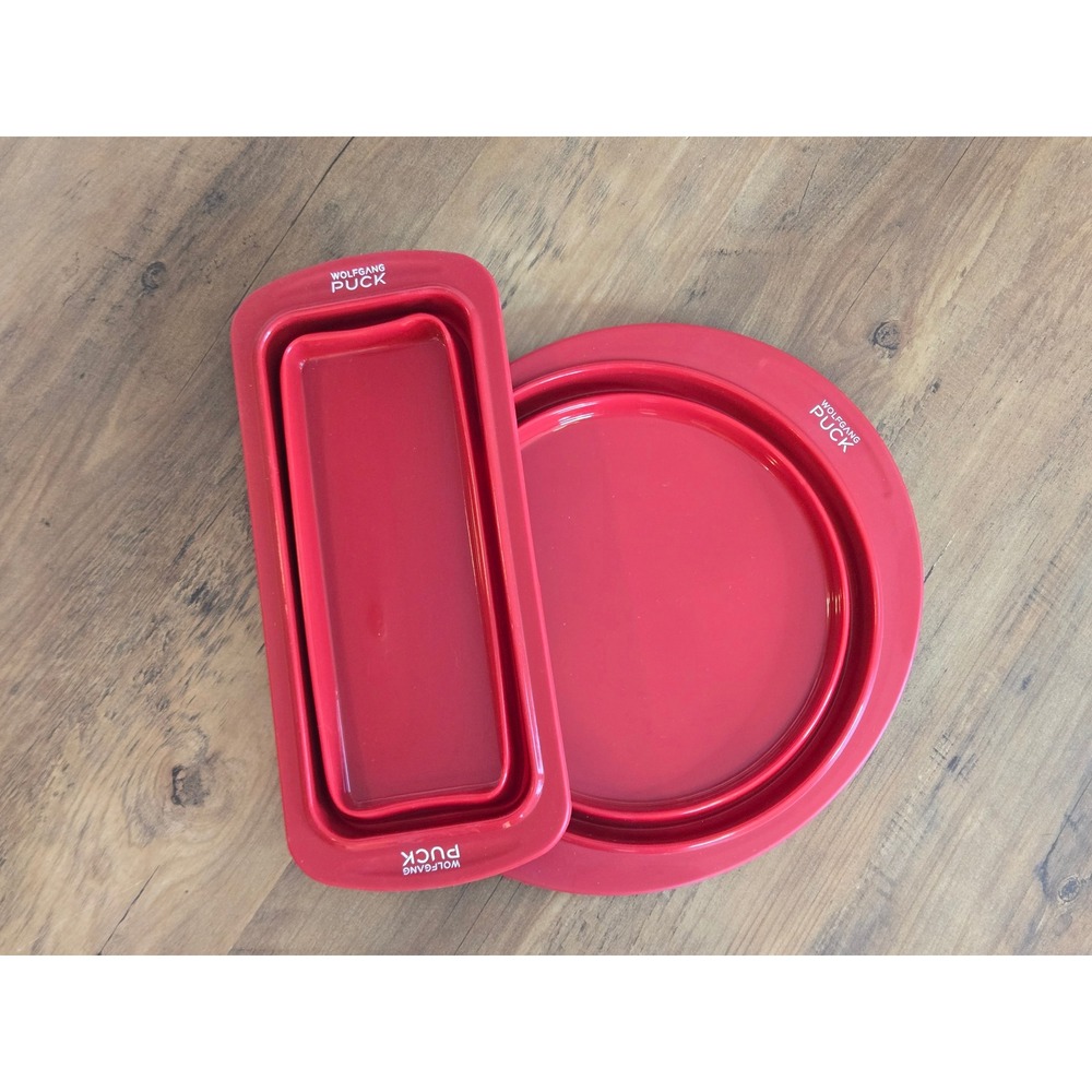 Wolfgang Puck Red Collapsible Silicone Bakeware Set Loaf Pan Round Cake Pan
